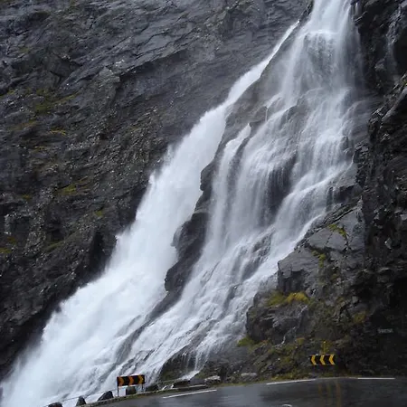 Og Eidsdal