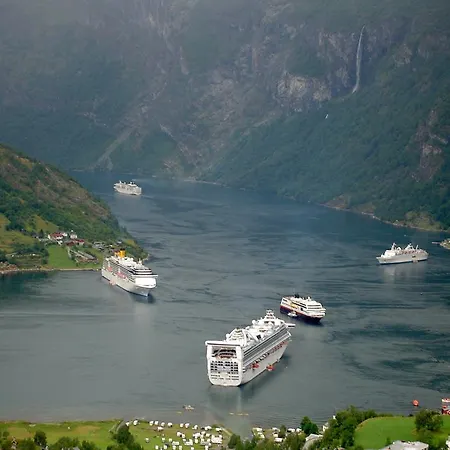 Campingplads Og Eidsdal